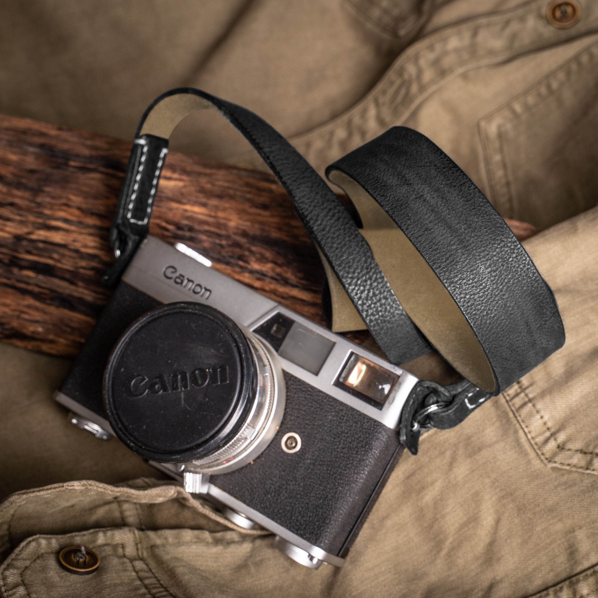 Full Leather Camera Neck Strap 000 Tapered Cura Split Rings Full Leather Camera Neck Strap 000 Tapered Cura Split Rings
